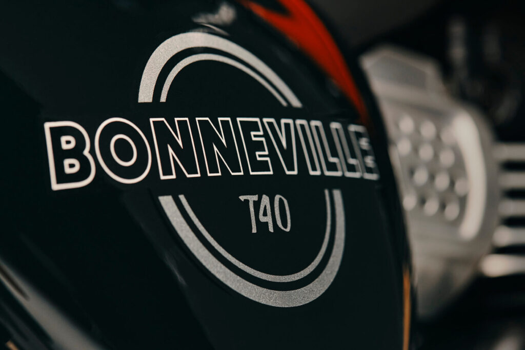 Triumph Bonneville T40